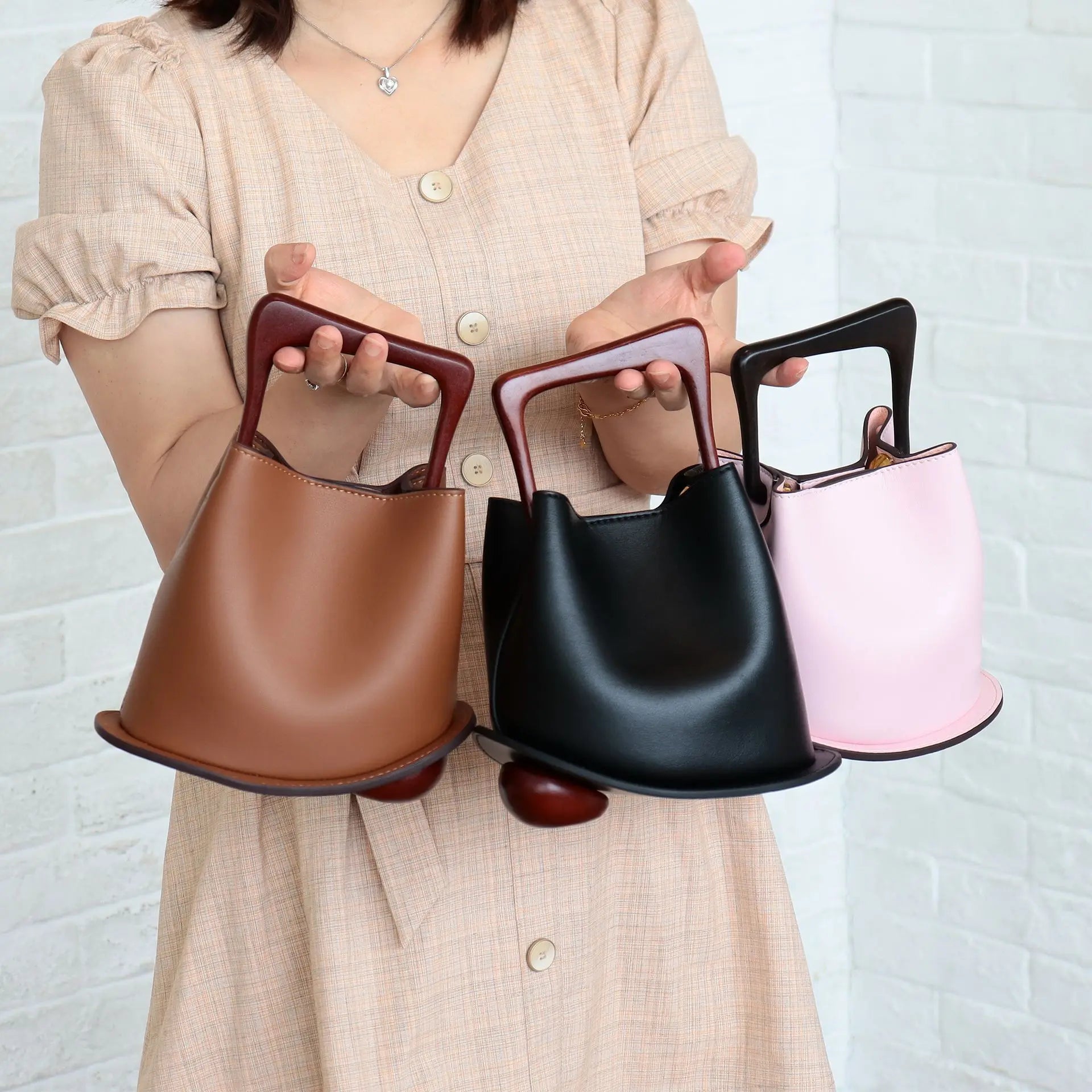 Blank new retro luggage, leather goods, water bucket bags, genuine leather car stitching for women - Memoriex 