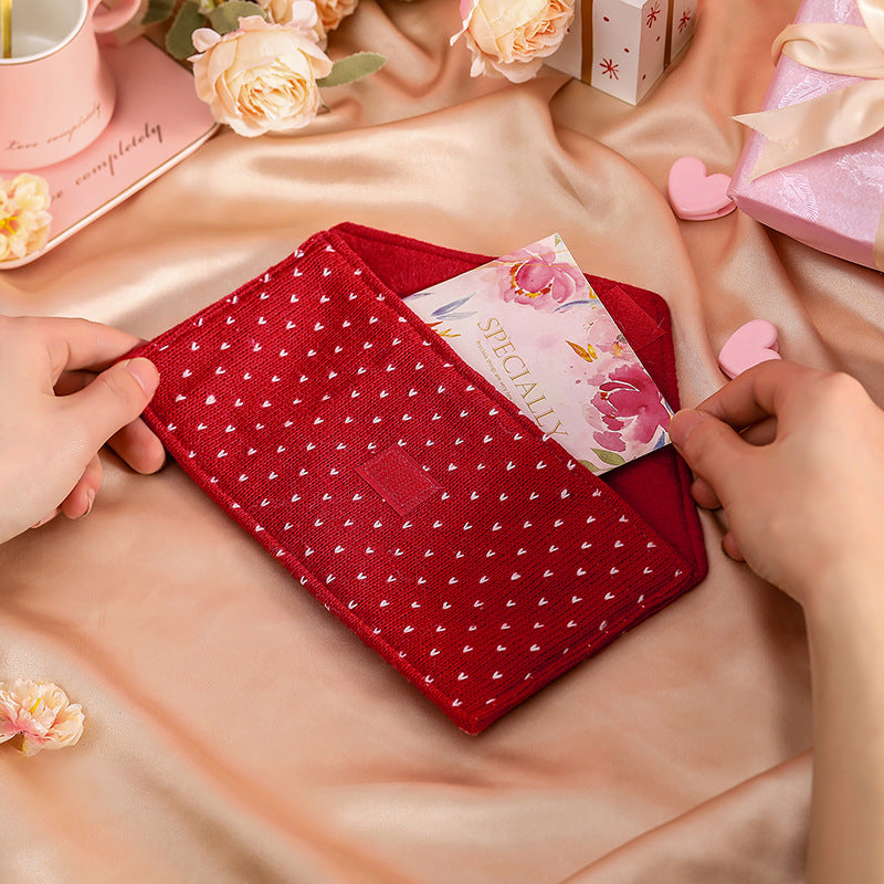 Valentine's Day envelopes, love decorations, small gifts, souvenirs, red gift bags, letter paper envelopes, greeting cards