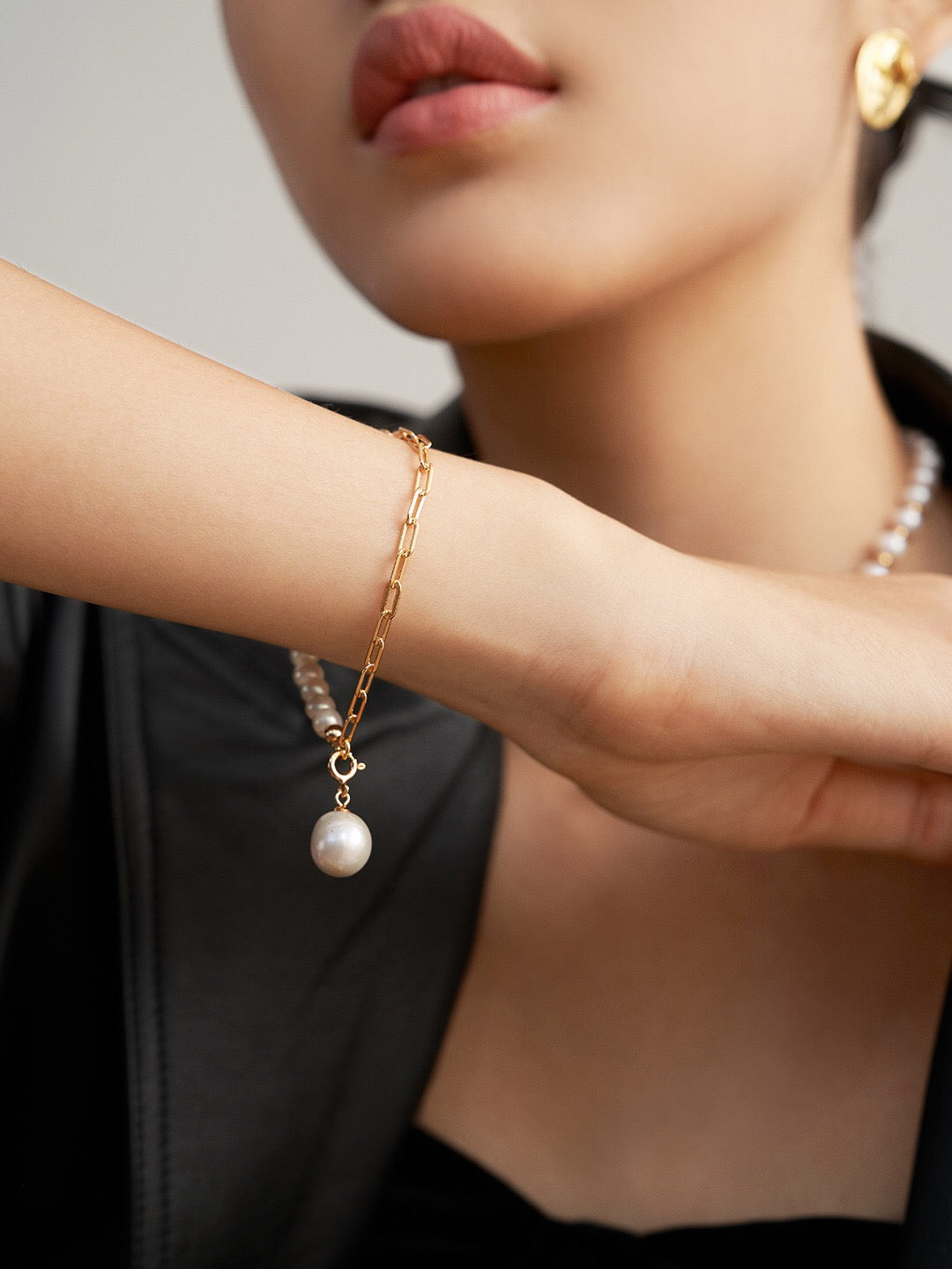 Half Chain Half Pearl Pendant Bracelet-3