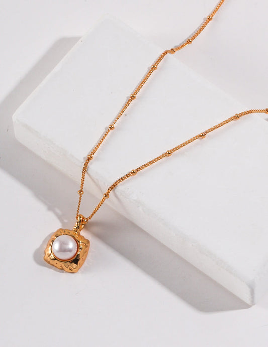 Vintage Large Pearl Pendant with Gold Chain Necklace-0