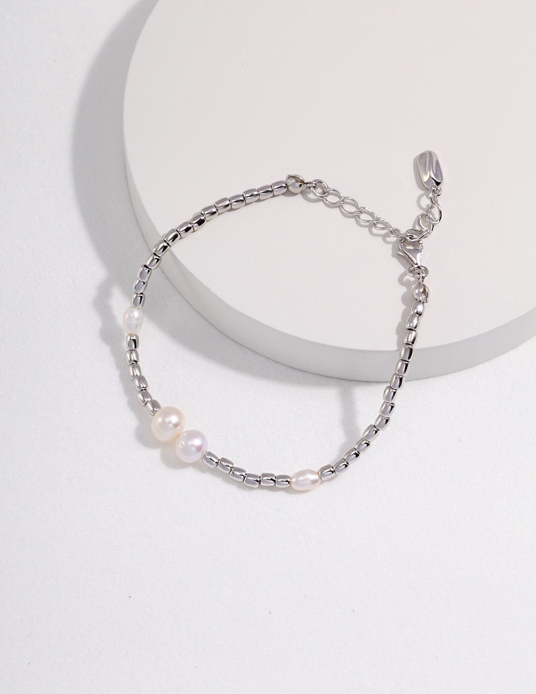 Dainty Rice Pearl Bracelet-1