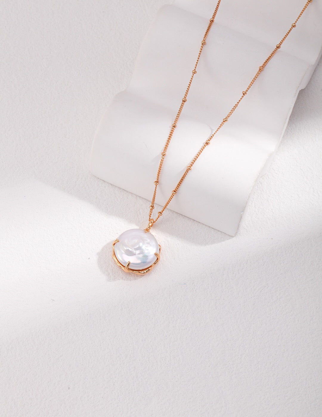 Dainty Big Round Pearl Pendant Necklace-2