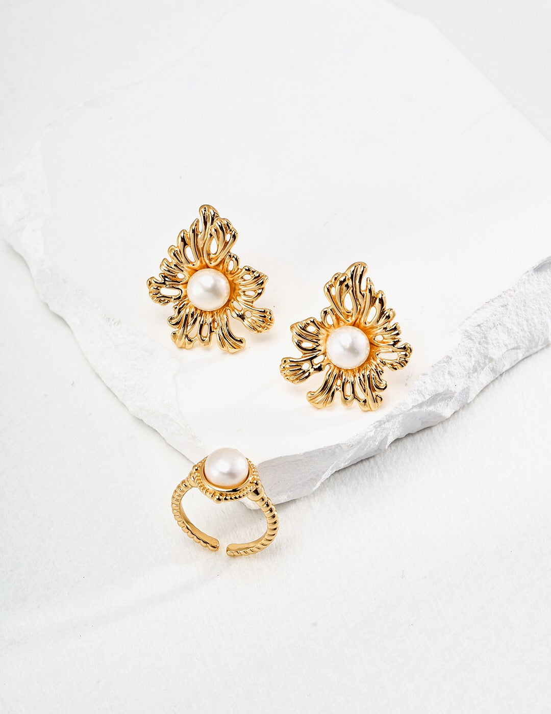 Sunflower Pearl Earrings-2