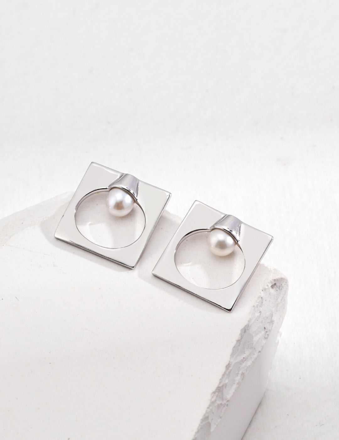 Square Shaped Pearl Earrings-3