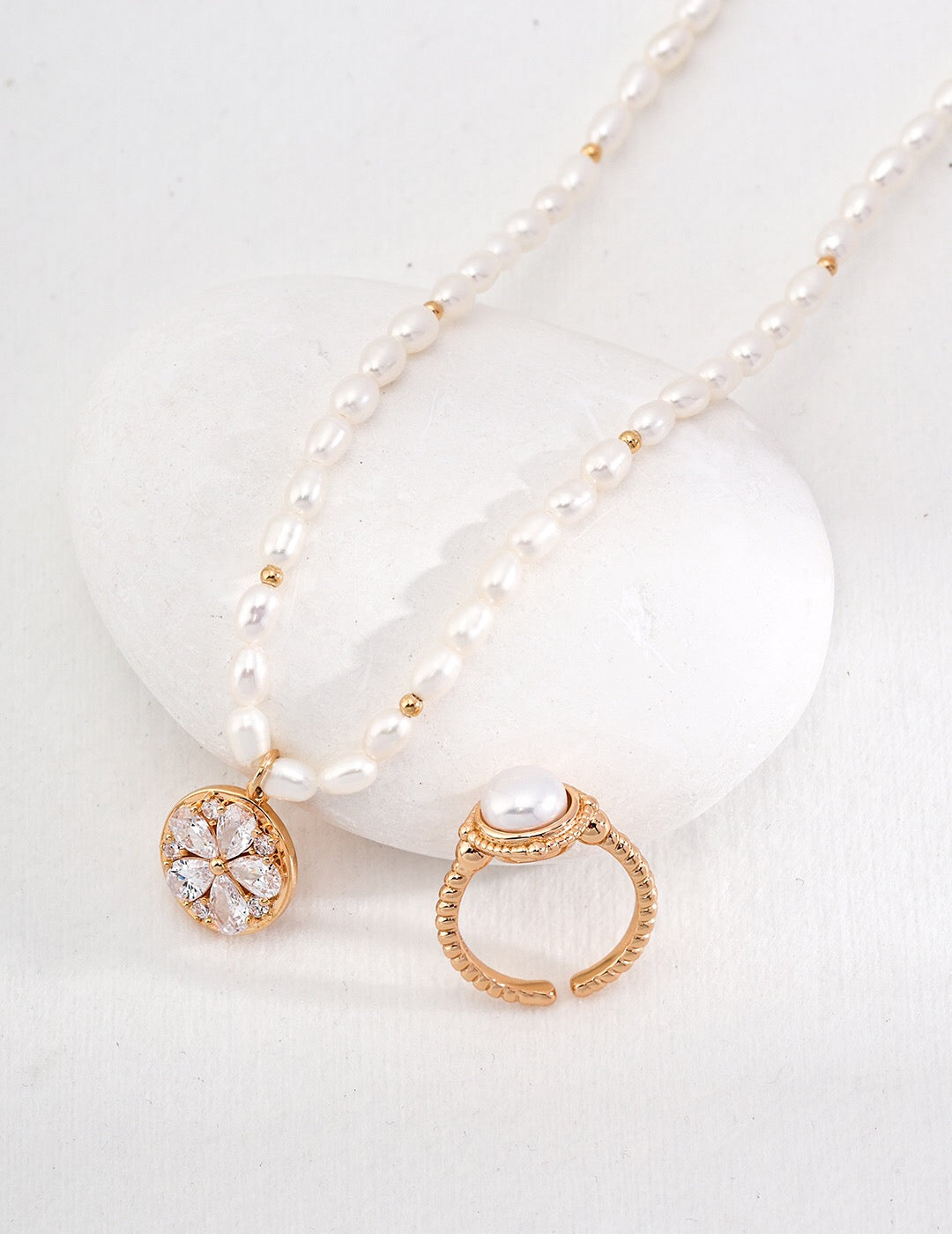 Zircon Flower Style Pearl Necklace-3