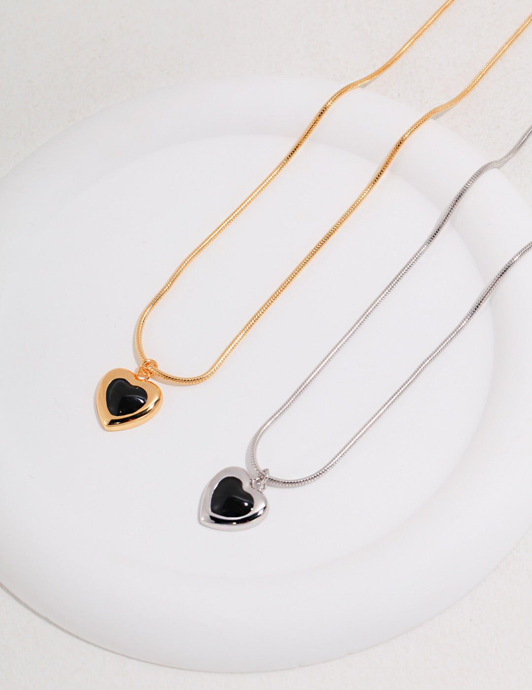 Black Drop Glaze Love Necklace-0