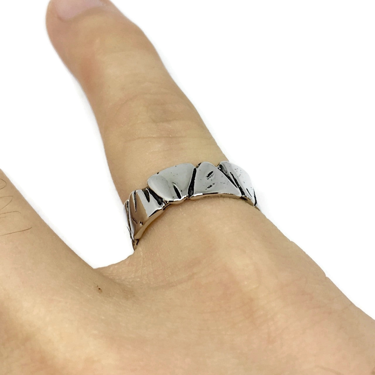 Broken Outlined Adjustable Band Ring-1