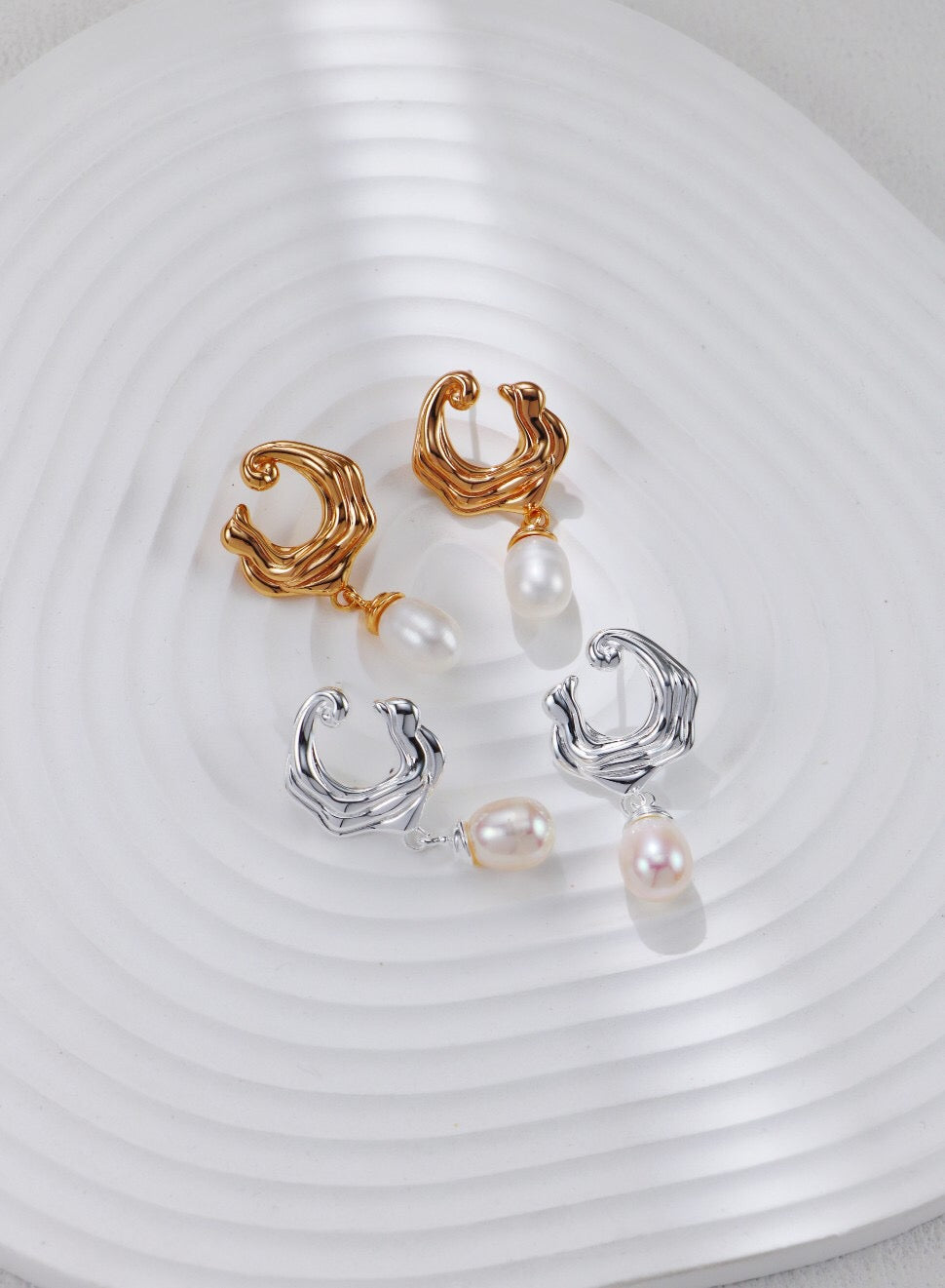 Silver Wave Pearl Earrings-0