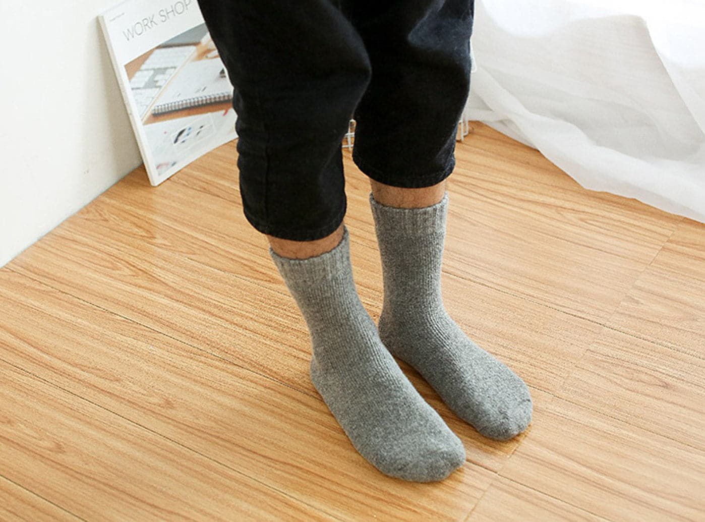  Frosty Fluffies Wool Socks V2 (Unisex)-4