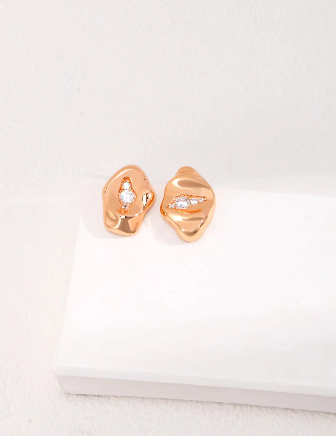 Abstract Sculpture Style Zircon Earrings - Memoriex