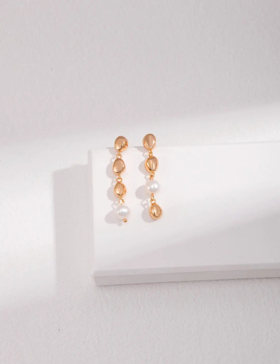 Bean And Pearl Cascade Earrings - Memoriex