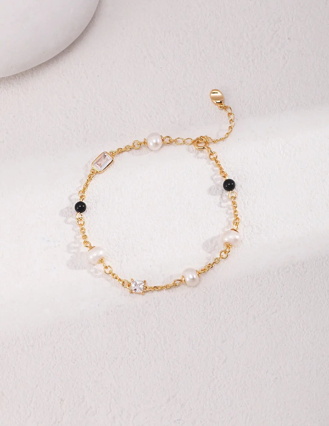 Black Onyx Cubic Zirconia Pearl Bracelet - Memoriex