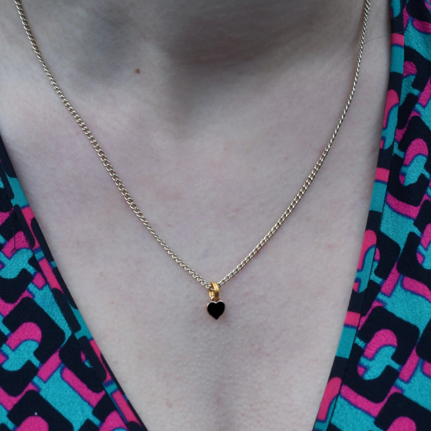 Black heart enamel minimalist necklace - Memoriex