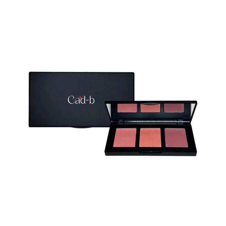 Kissable three-shade blush palette