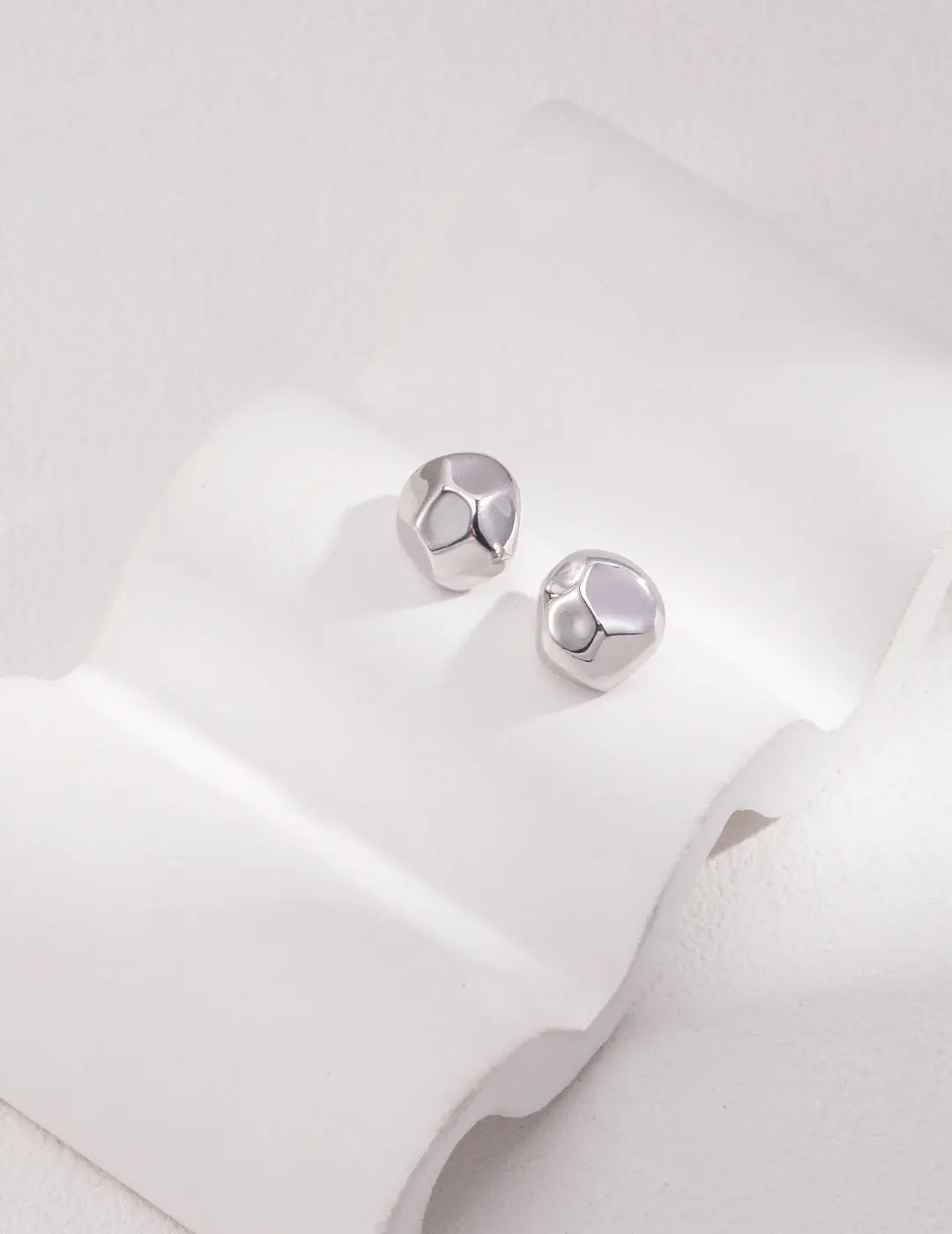 Bold Geometric Stud Earrings-3