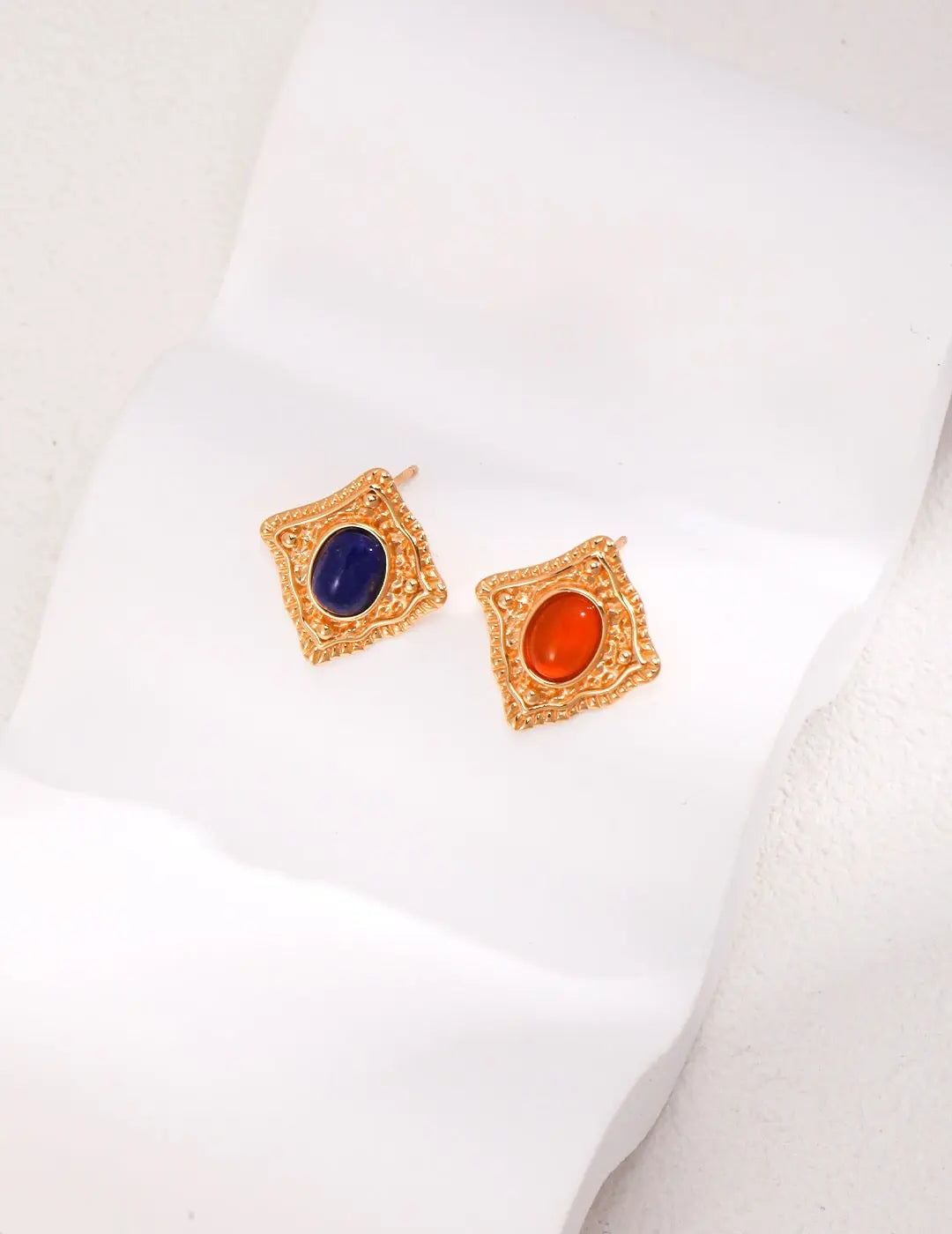 Lapis Lazuli / Carnelian Stud Earrings - Memoriex