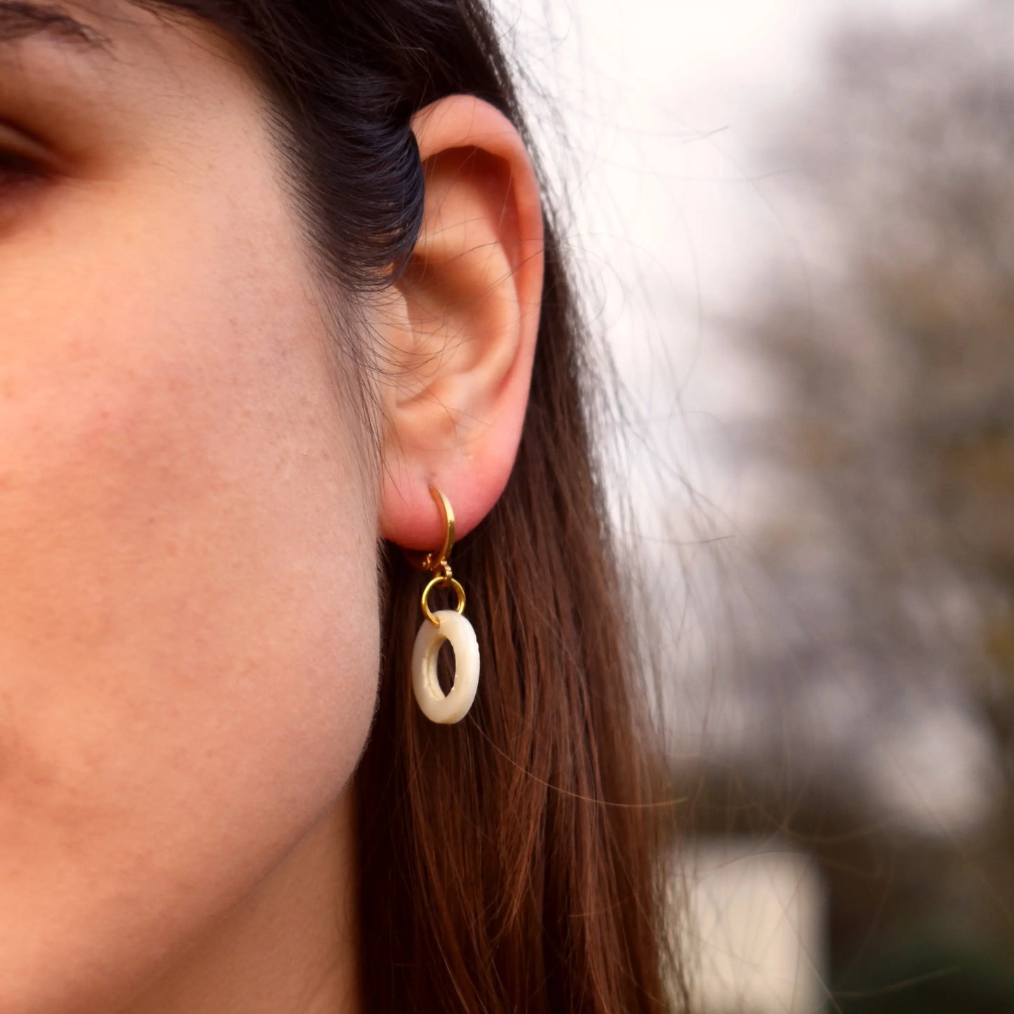 Circle Shell Minimalist Earrings - Memoriex