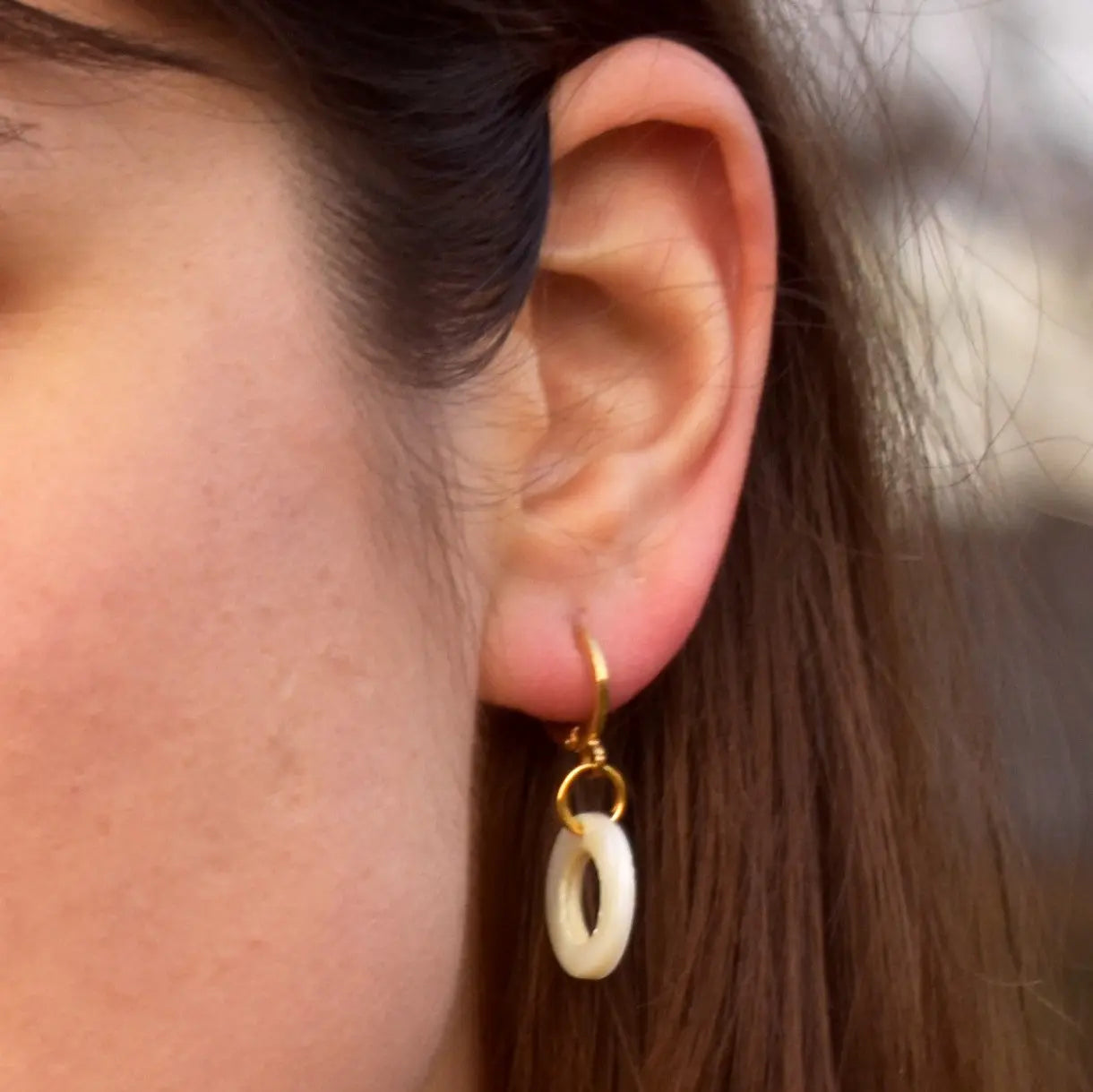 Circle Shell Minimalist Earrings - Memoriex