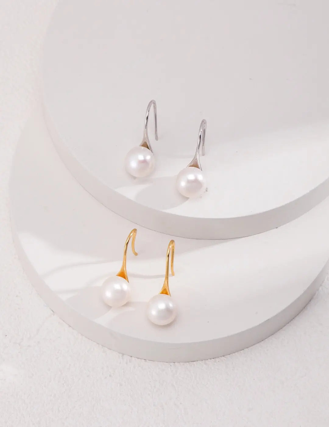 Classic High-heeled Pearl Dangle Earrings-0