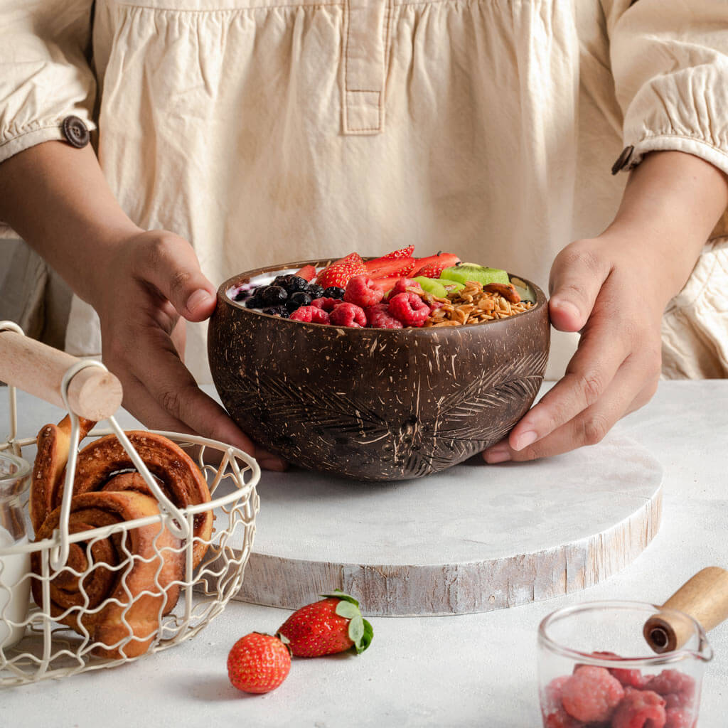 Eco-friendly Coconut Bowls & Spoons Set of 2-5