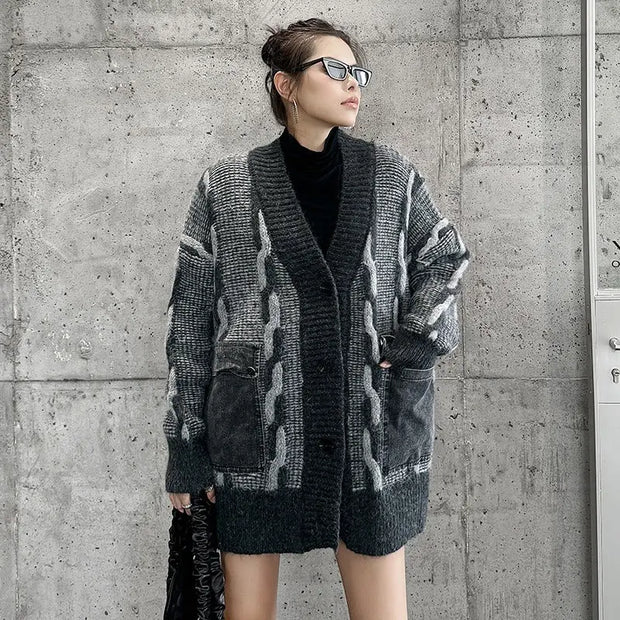 Color blocking splicing large pocket V-neck sweater jacket loose and fashionable versatile top - Memoriex 