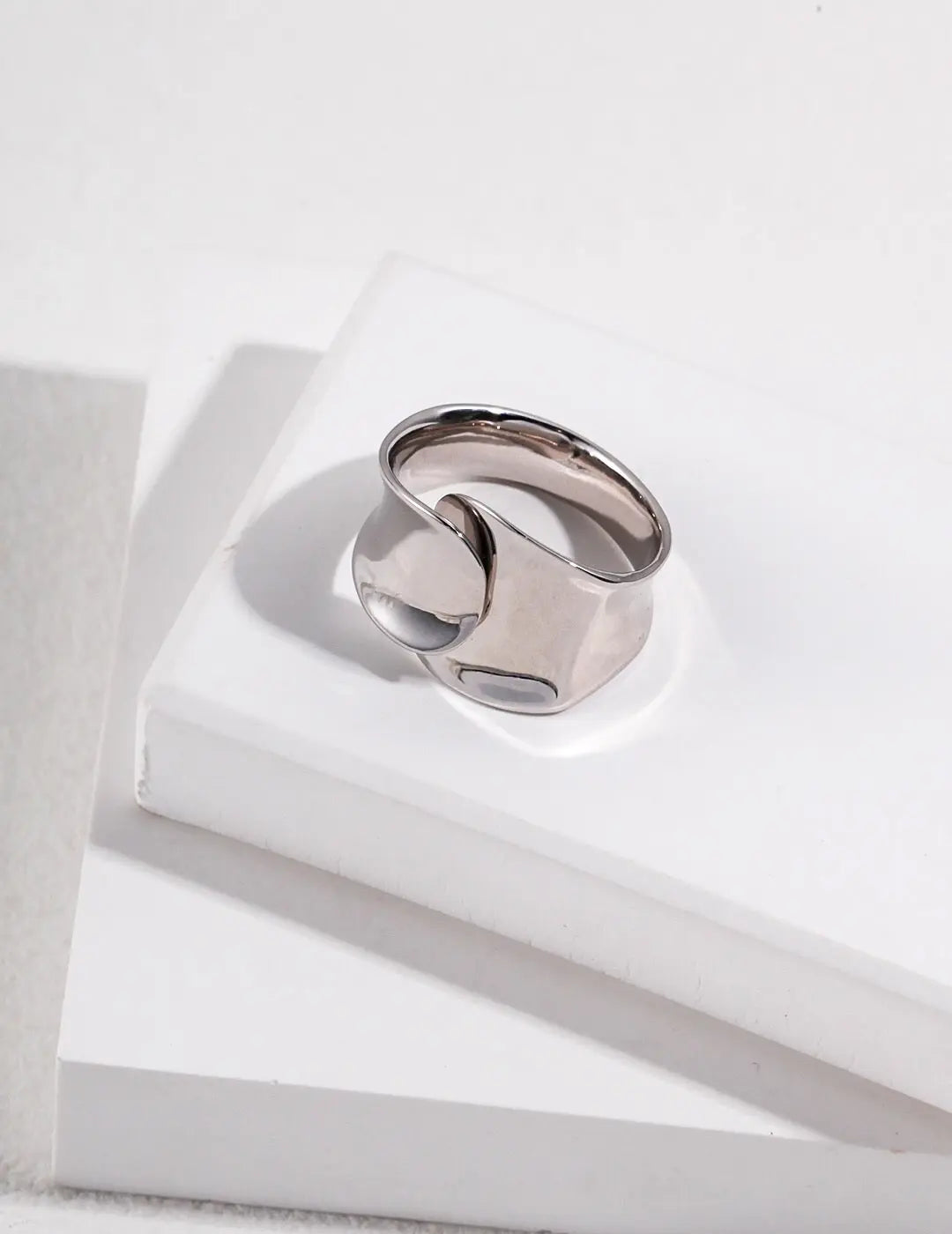 Concave Band Ring-1