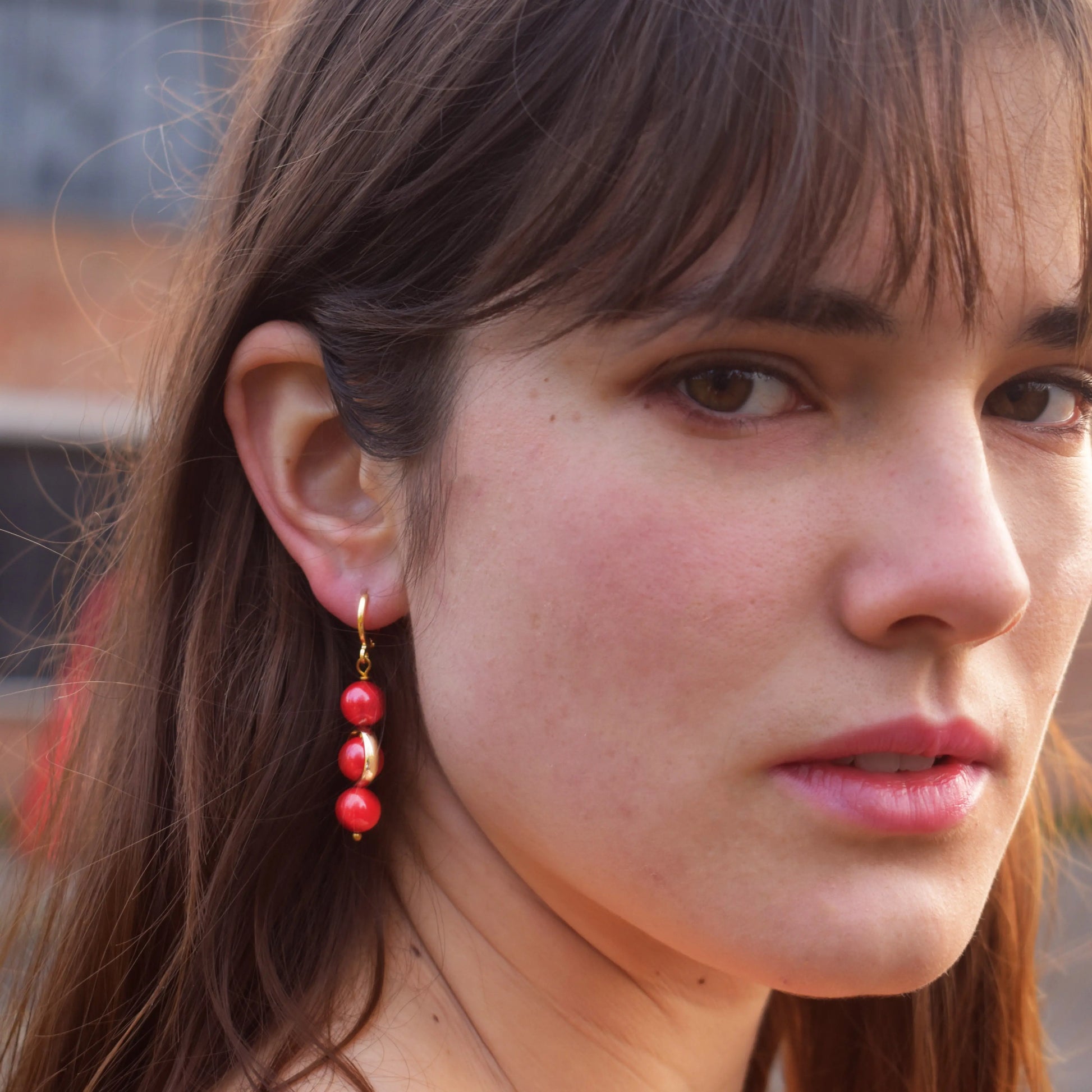 Coral gemstone asymmetric gold  earrings - Memoriex