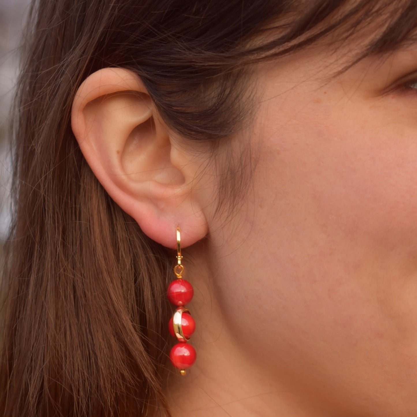 Coral gemstone asymmetric gold  earrings - Memoriex