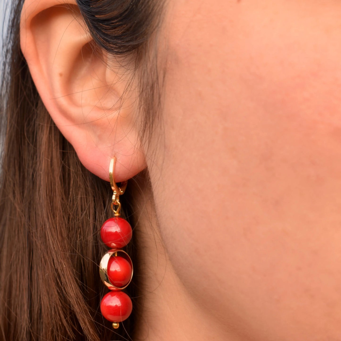 Coral gemstone asymmetric gold  earrings - Memoriex