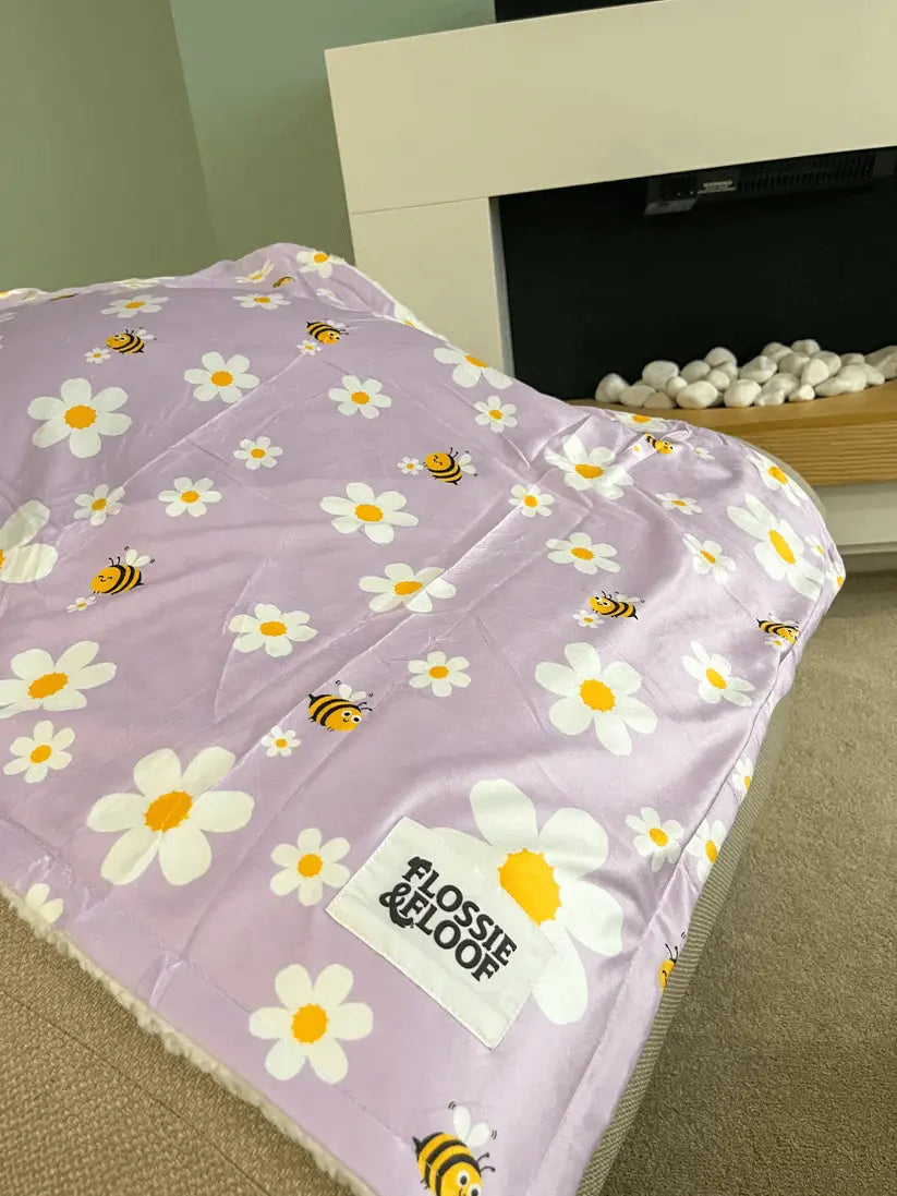 "Cute As Can Bee 2.0" Dog Blanket – by Flossie & Floof - Memoriex