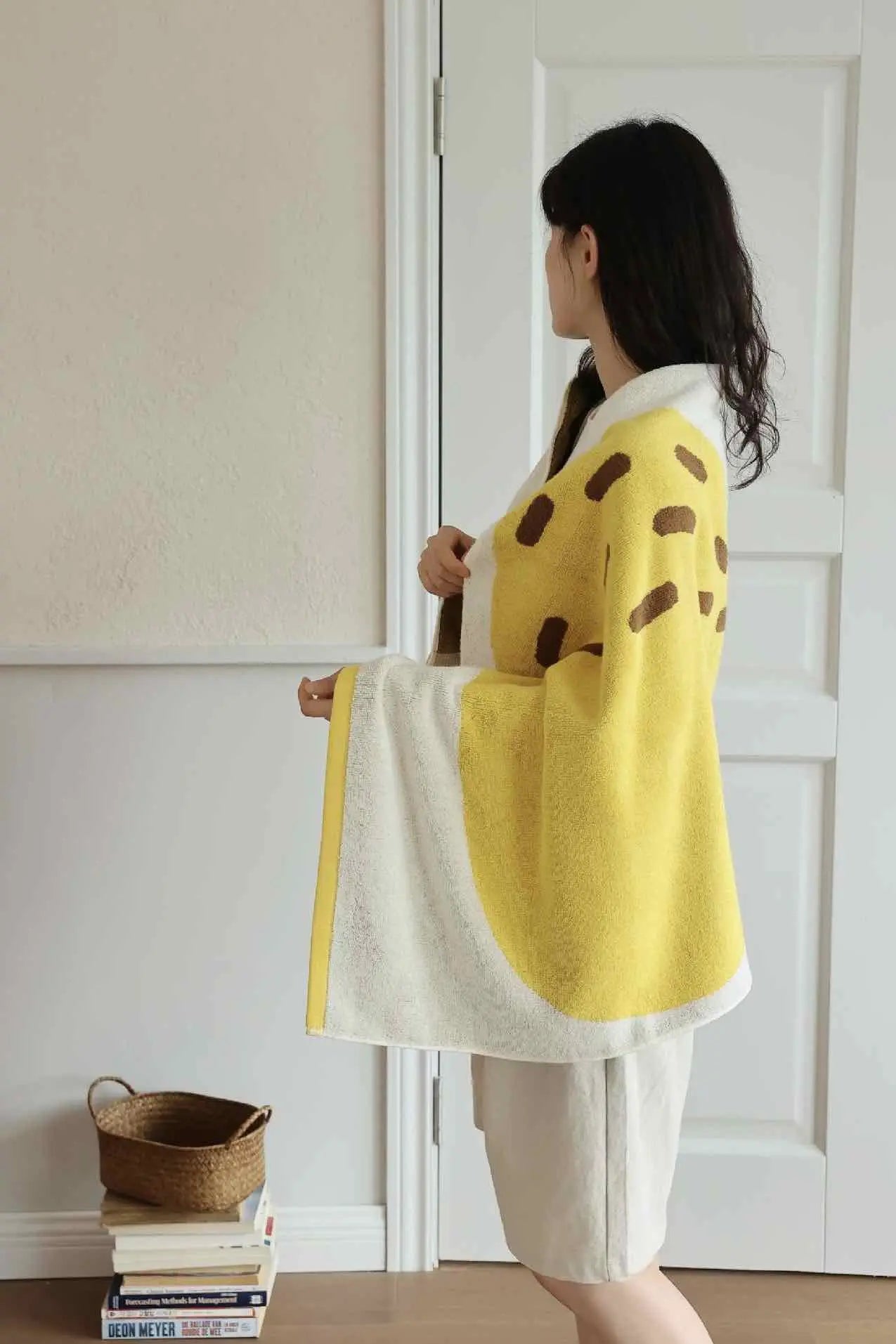 Cute Whimsical Pear Bath Towel - Ultra Soft, Absorbent, 100% Staple Cotton - Memoriex 