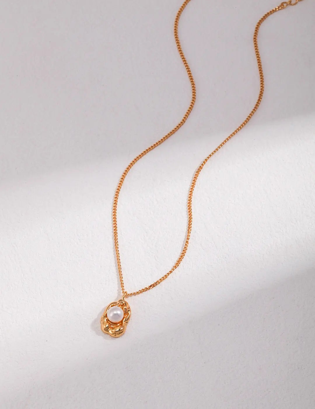 Dainty Freshwater Pearl Pendant Necklace - Memoriex