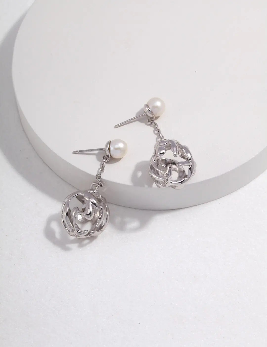 Dainty Hollow Pearl Earrings-3