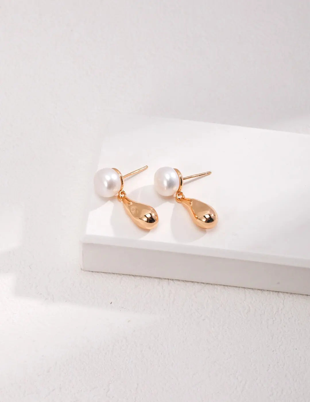 Dainty Raindrop Earrings-2