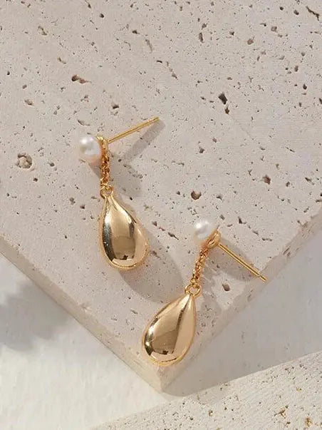 Dainty Raindrop Pearl Earrings-0