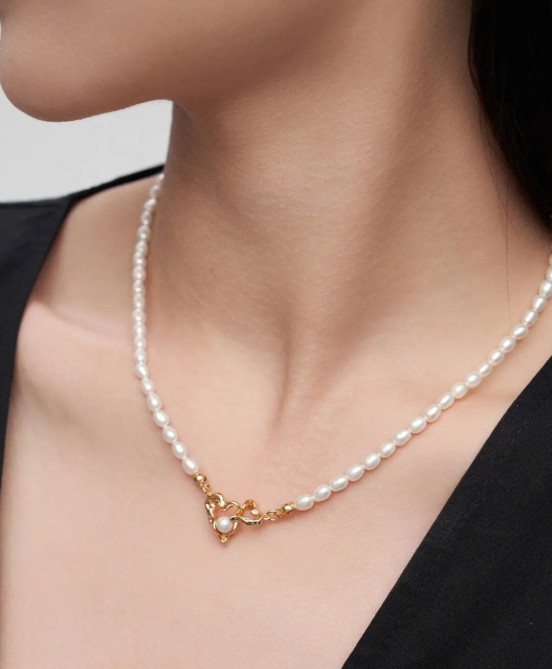 Delicate Pearl Heart Pendant Necklace - Memoriex