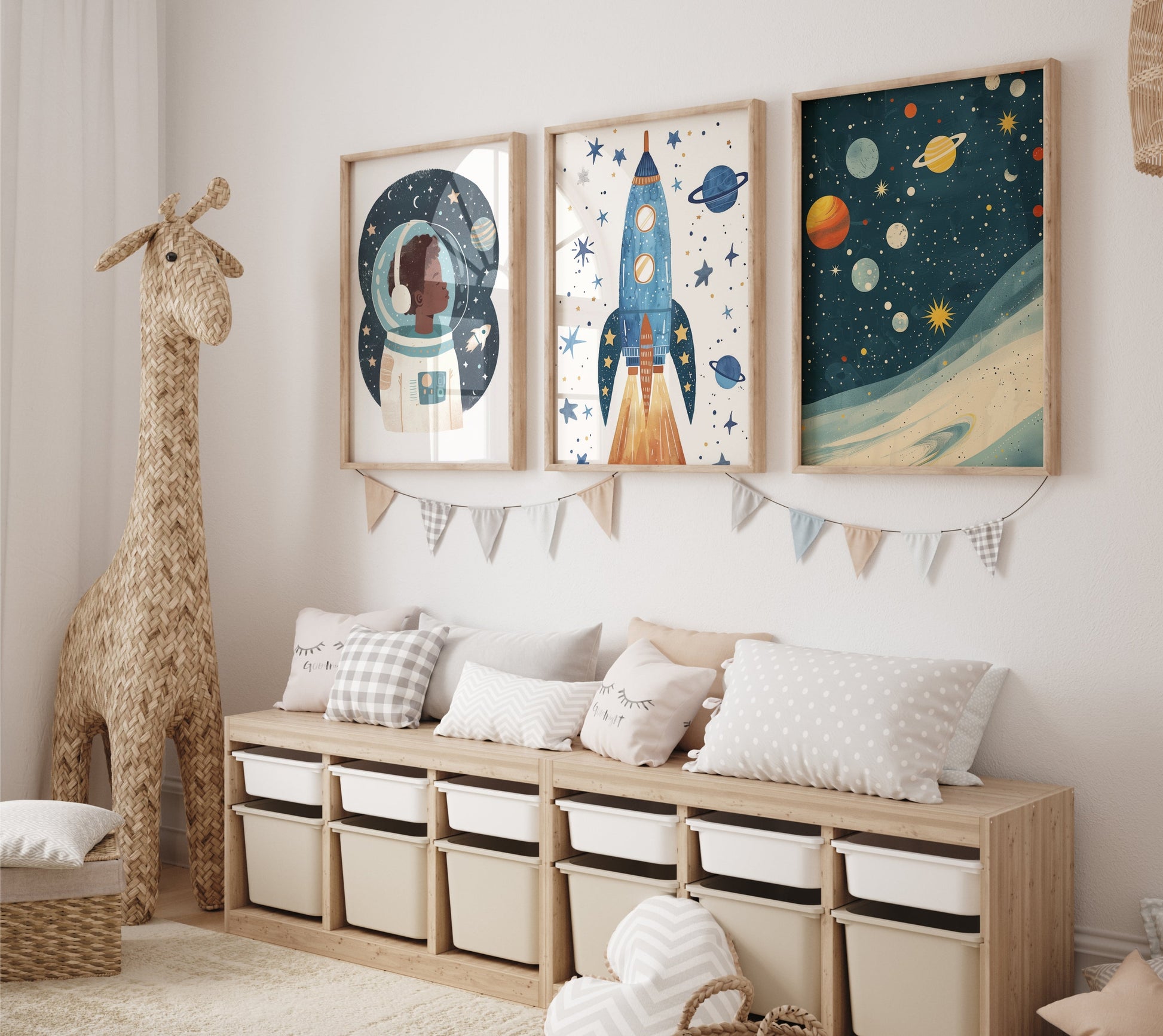 Astronaut Poster Kinderzimmer · Geschenkidee für Kinder · Kinderzimmer Deko · Weltraum Rakete & Planeten · Deko Print ohne Rahmen-0