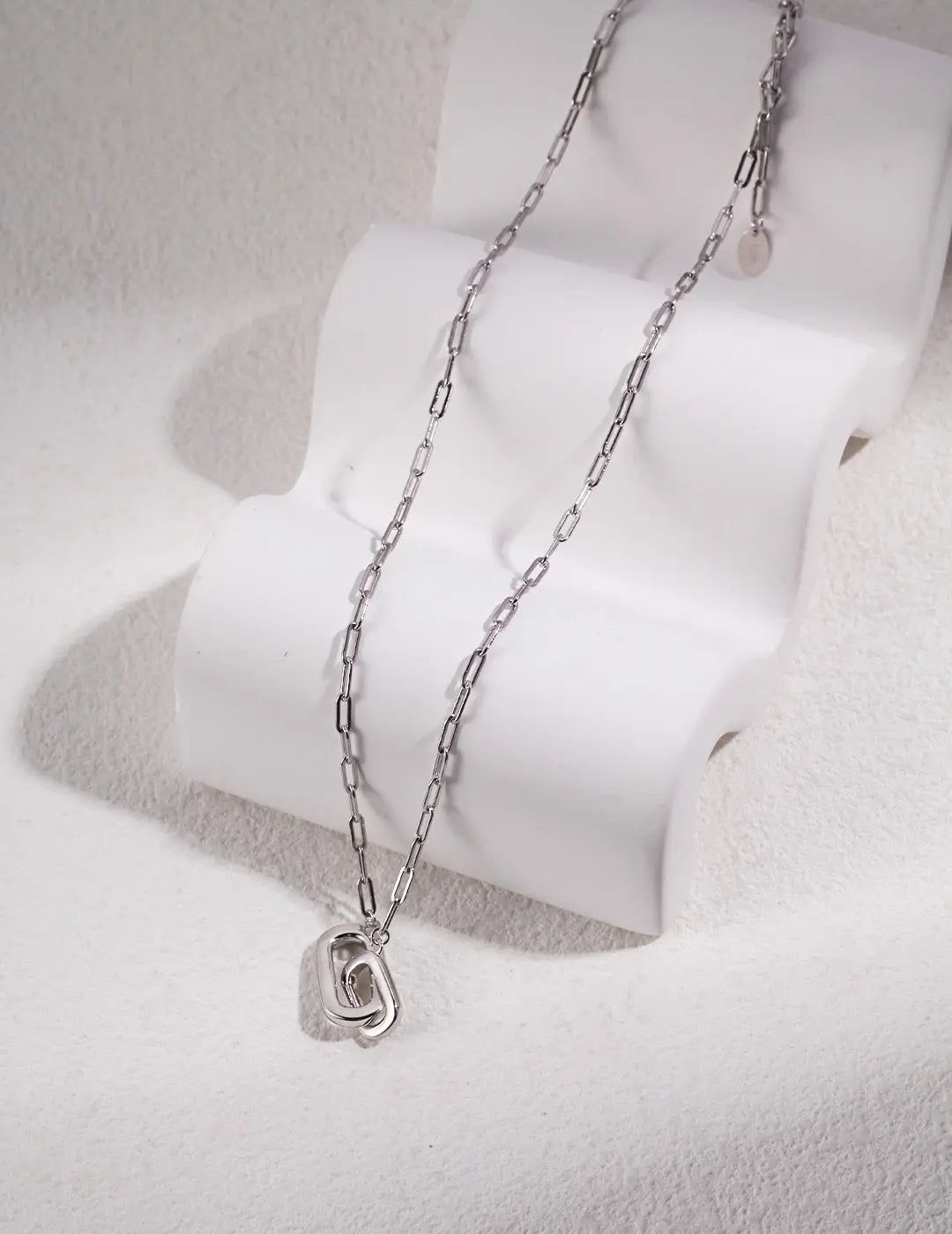 Double Oval Pendant Necklace-1