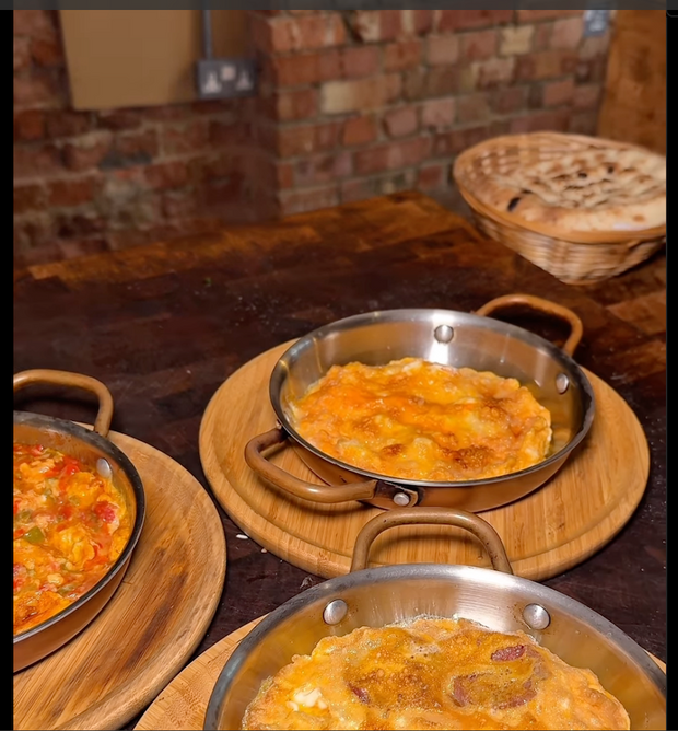 Bamboo Round Serving Platter & Terracotta Wooden Tray 25 cm-3