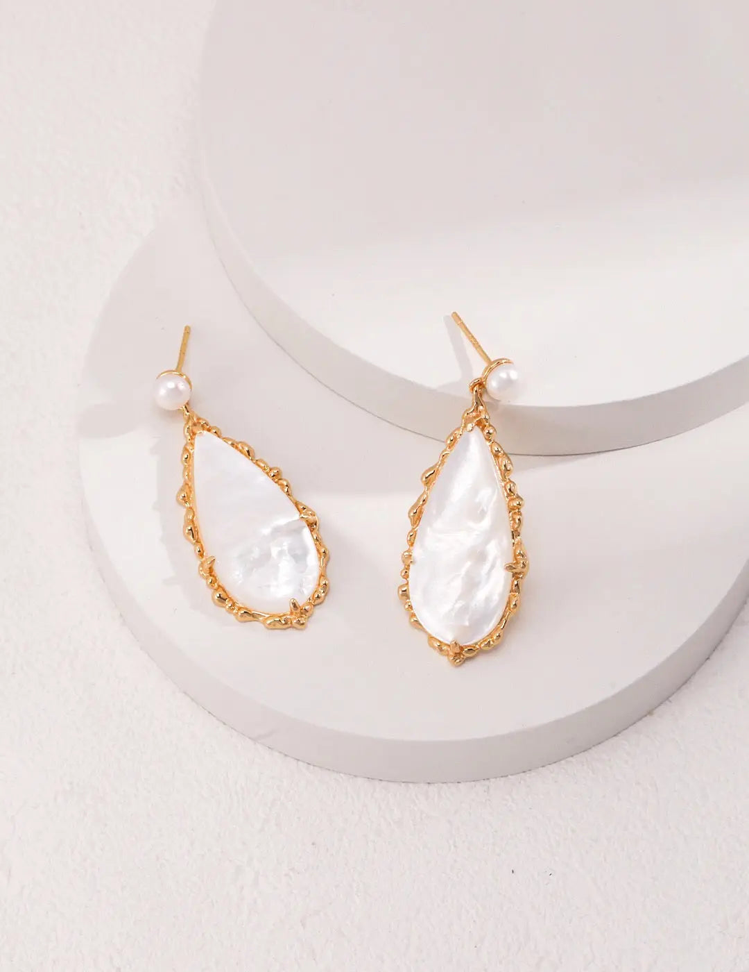 Elegance Pearl And Seashell Drop Earrings-0