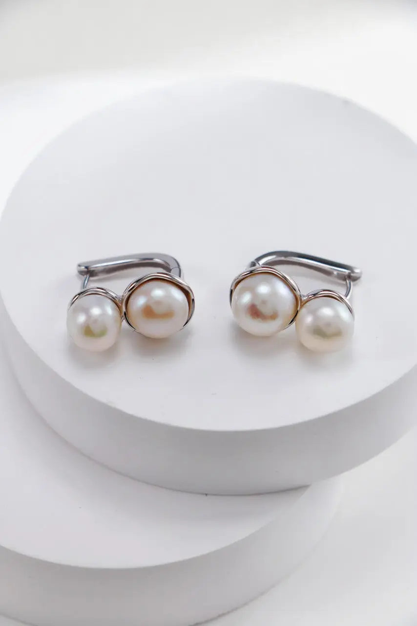 Elegant Pearl Ear Cuffs - Memoriex 