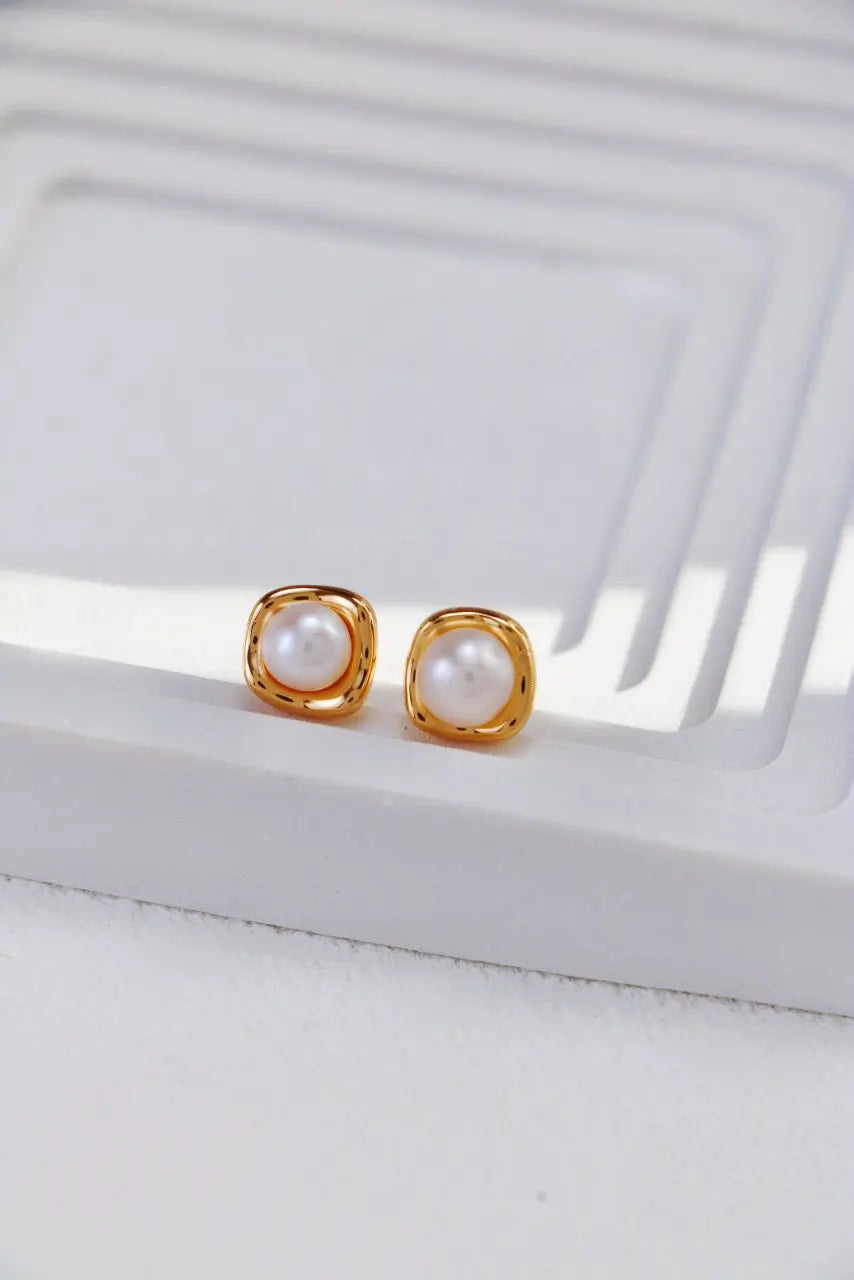 Fashion Temperament Pearl Stud Earrings-2