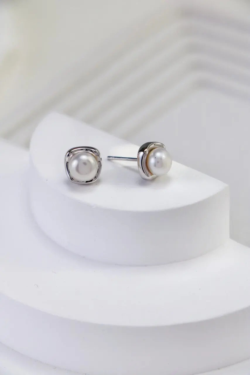 Fashion Temperament Pearl Stud Earrings-4