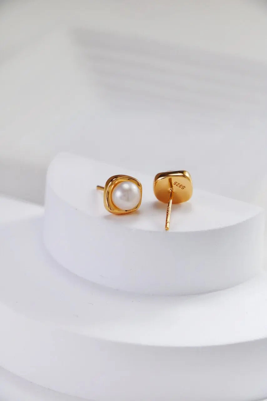 Fashion Temperament Pearl Stud Earrings-5