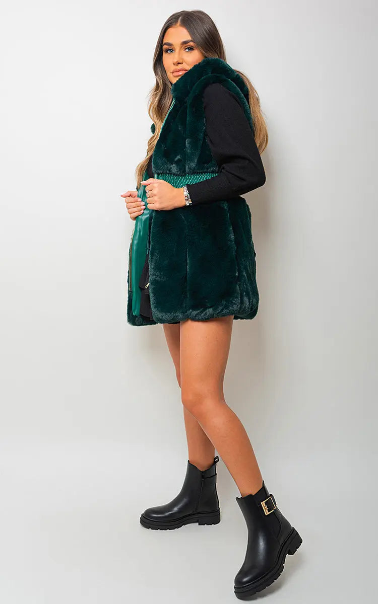 Faux Fur Zip Up Gilet - Memoriex 