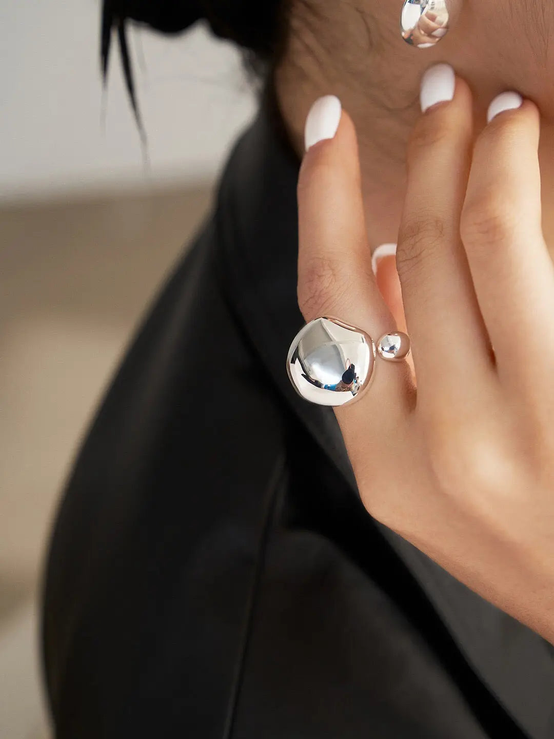 Fluid Elegance Water Droplet-inspired Ring-4