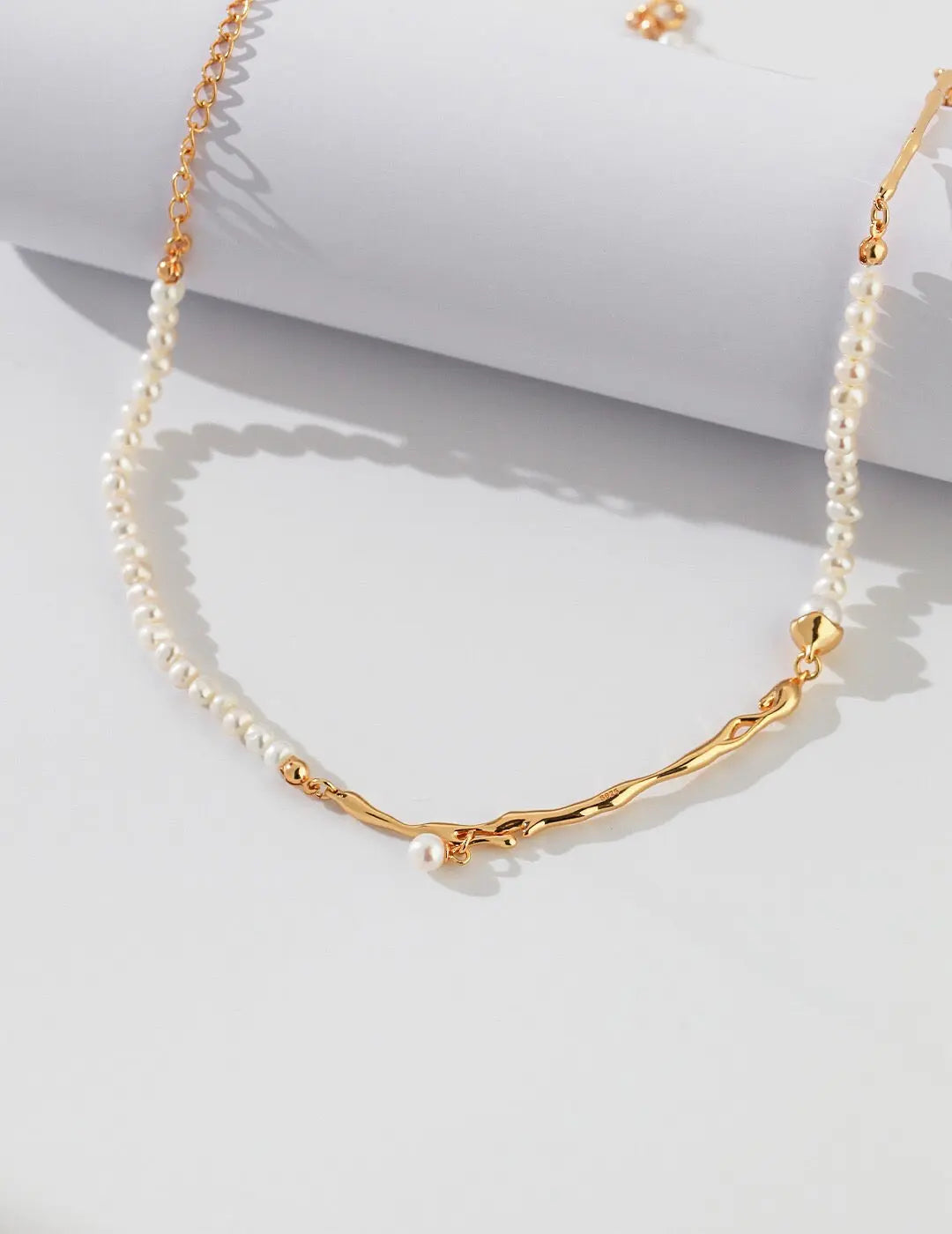 Fluid Natural Design Pearl Necklace - Memoriex