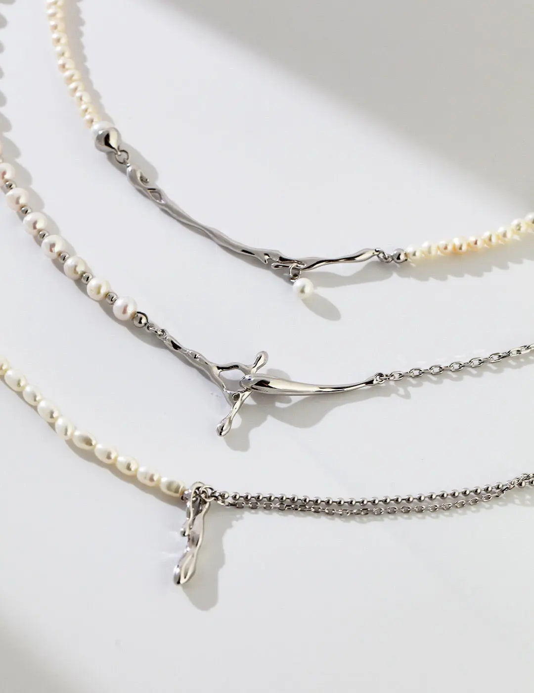 Fluid Natural Design Pearl Necklace - Memoriex