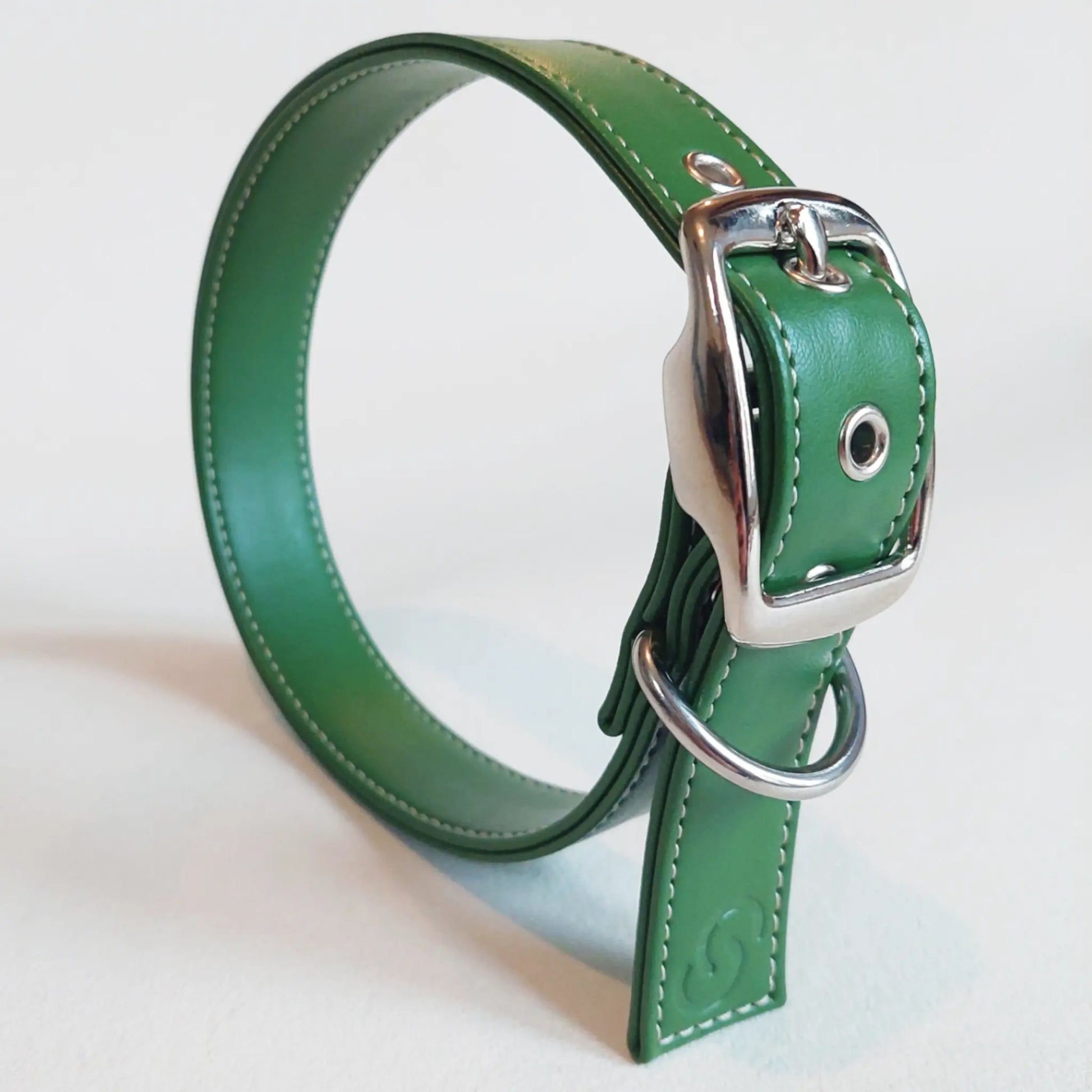 Forest Green Dog Collar (Vegan Apple Leather) – by Skylos Collective - Memoriex