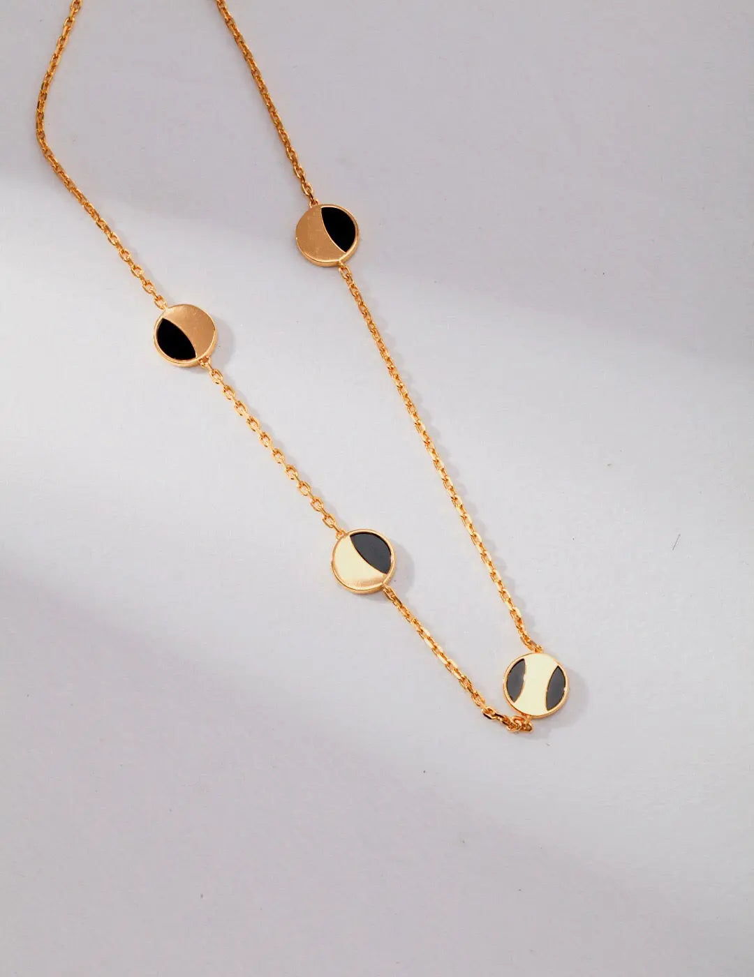 Geometric Round Black Onyx Necklace-1